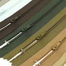 Молния MaxZipper пласт. юбочная №3, п/а 18см, АССОРТИ №4 уп.20цв х 5шт